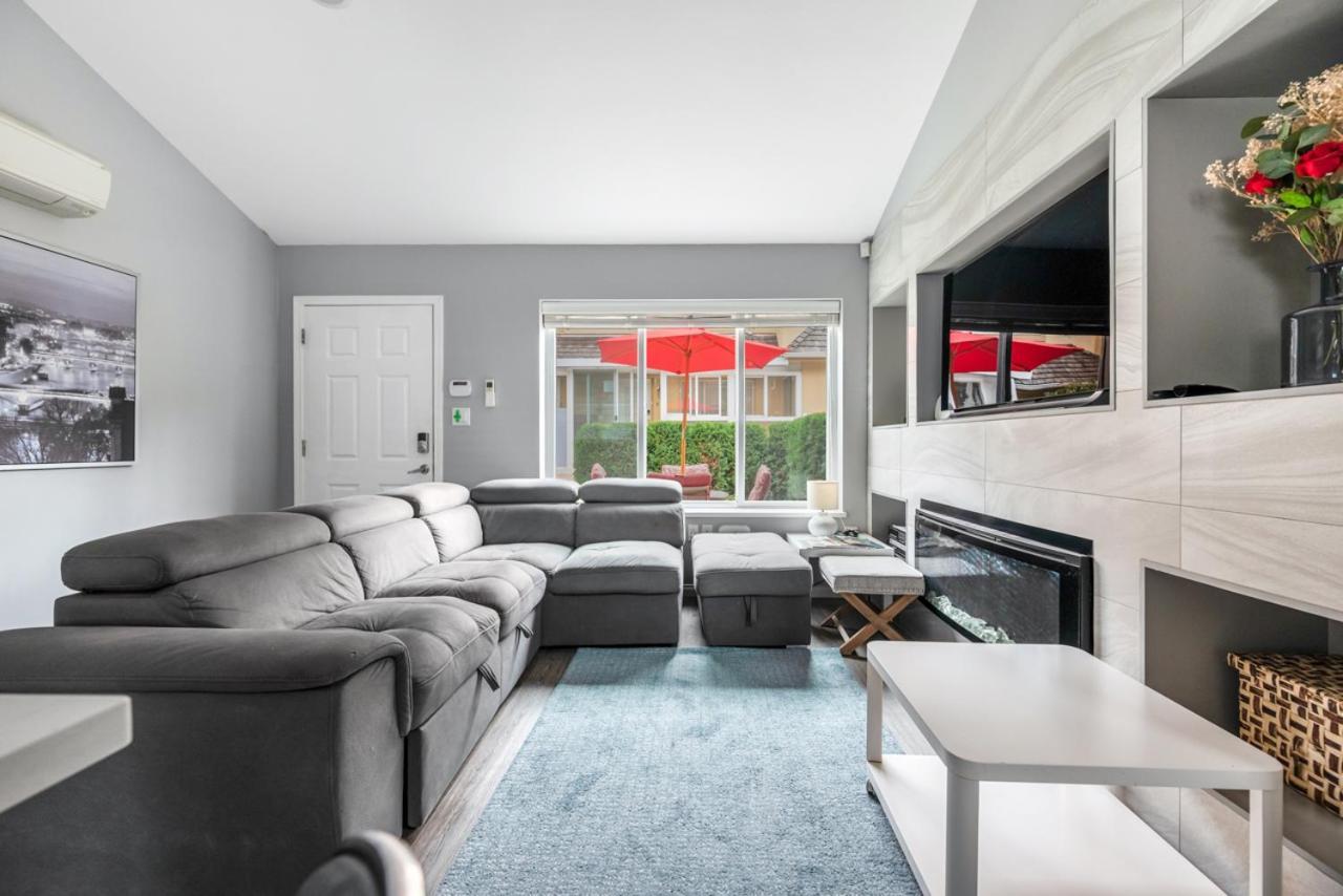 Stylish Dual Bedroom Suite In Van West Ванкувър Екстериор снимка