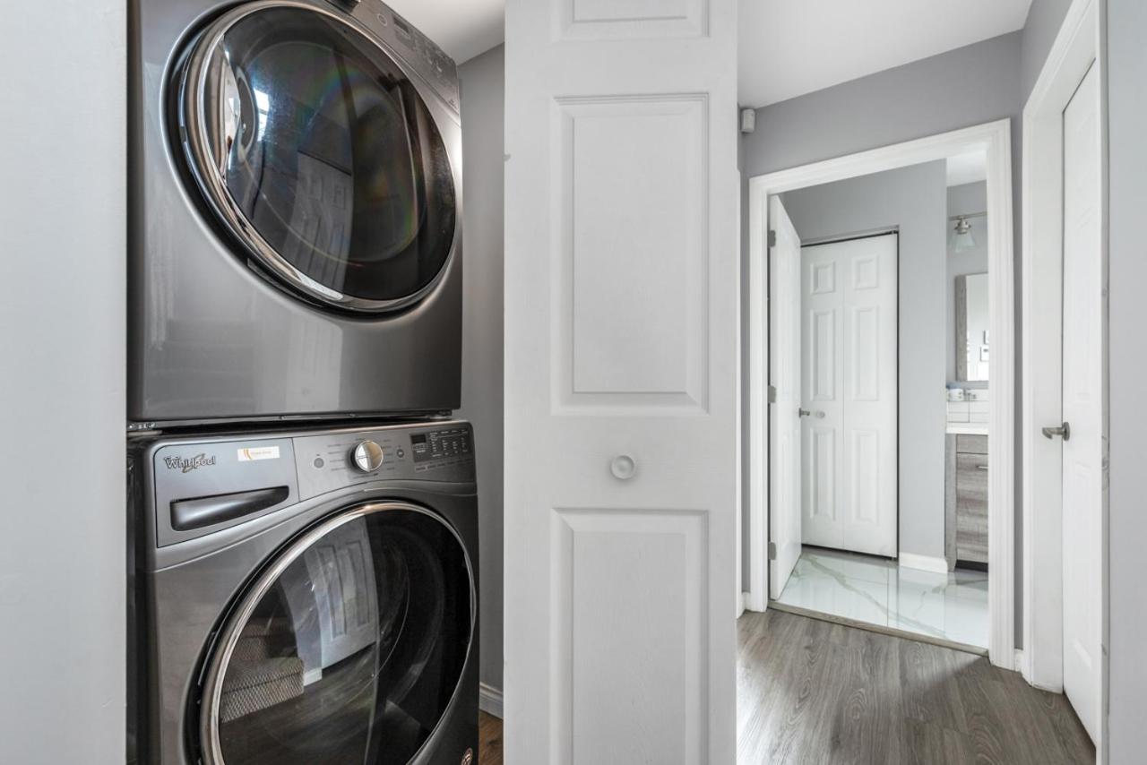 Stylish Dual Bedroom Suite In Van West Ванкувър Екстериор снимка